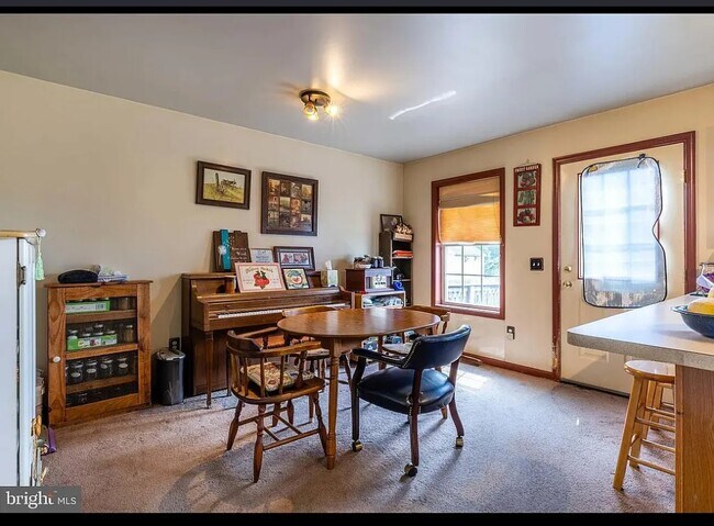 Foto del edificio - 24 E 9th St