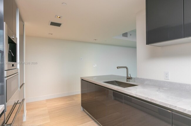 Foto del edificio - 1451 Brickell Ave