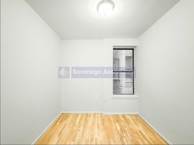 Foto del edificio - 208 W 82nd St