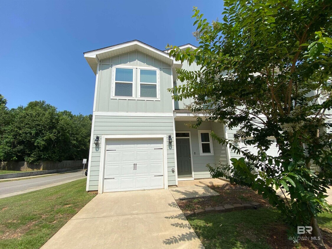 Foto principal - 25806 Pollard Rd