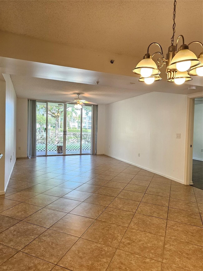 Building Photo - 2731 Ocean Club Blvd