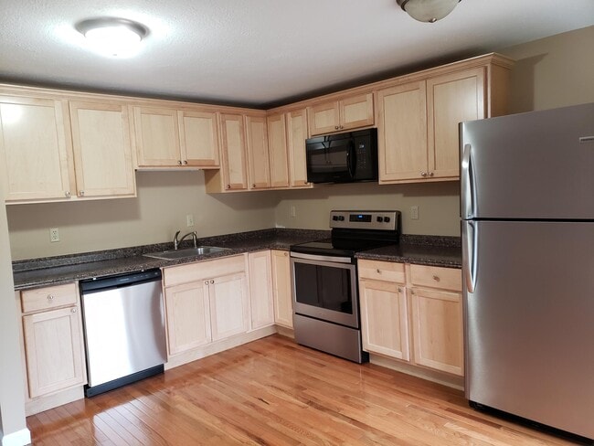 Kitchen - 263 Cross Rd