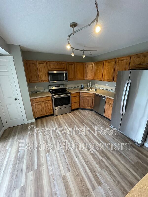 Building Photo - 6131 Prosperity Dr