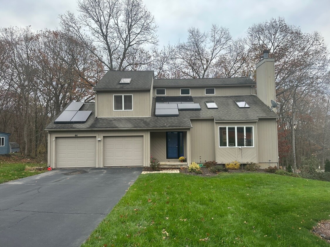 Photo - 44 Spice Hill Dr (East Hampton, CT)