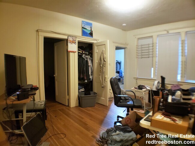Photo - 1634 Commonwealth Ave Apartment