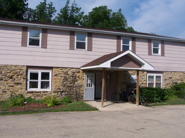 Primary Photo - 210 Grove St