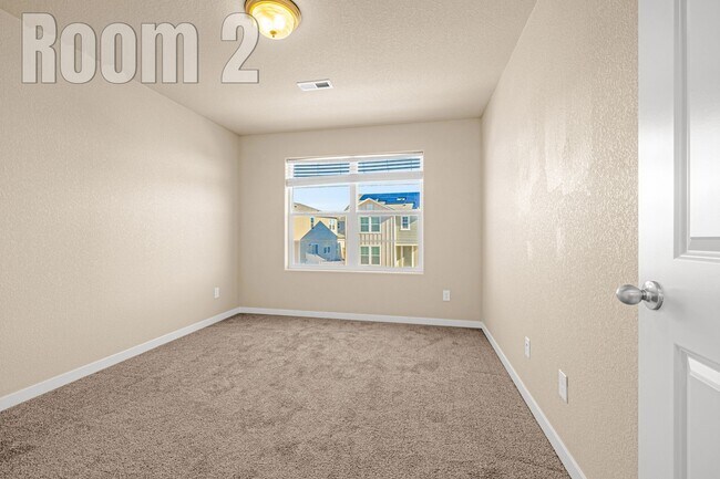 Foto del edificio - 5168 Roundhouse Dr