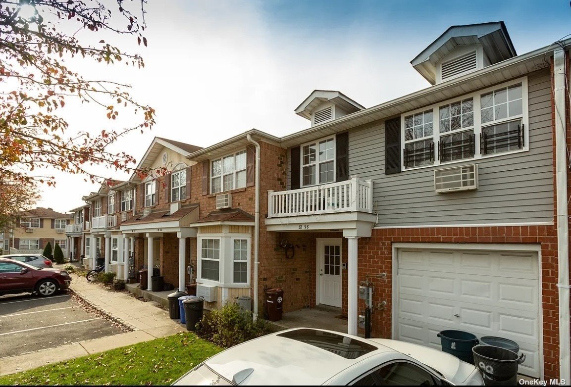 Foto principal - 82-98-98 Country Pointe Cir
