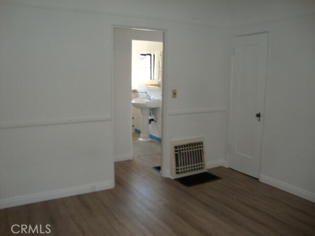 Building Photo - 6023 Oak Ave