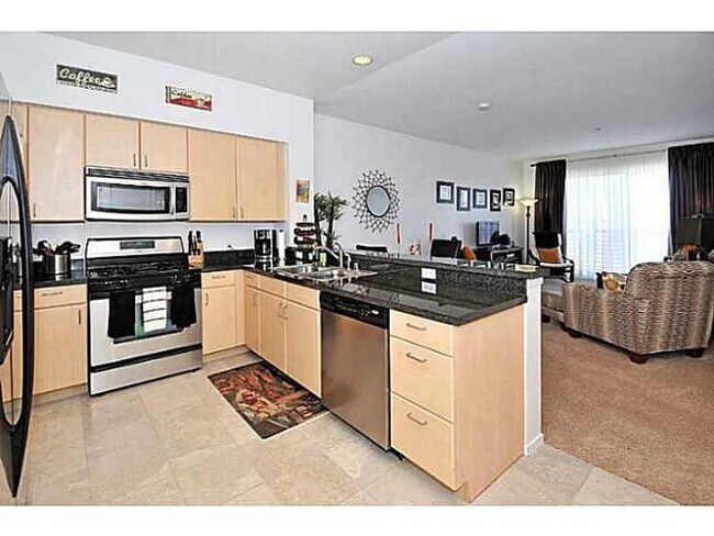 Foto del edificio - JUST REDUCED! 1 Bedroom w/ Washer and Drye...