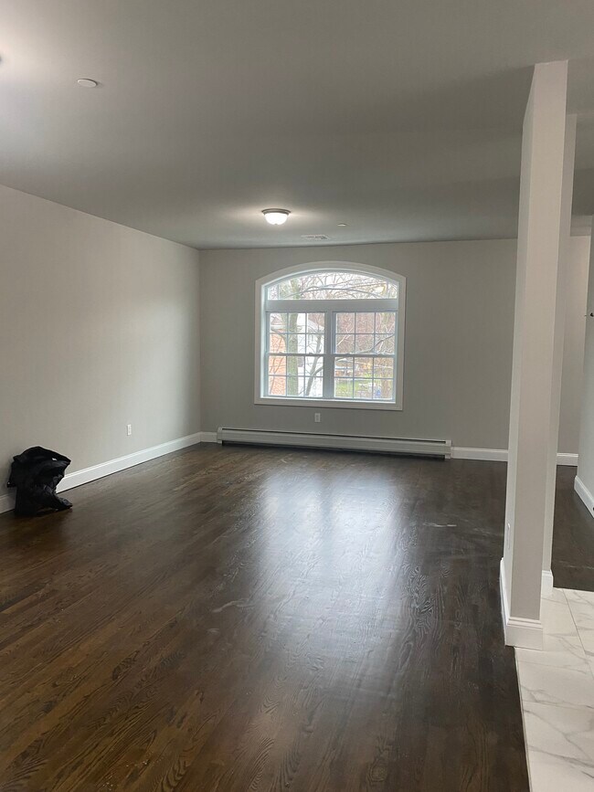 Foto del edificio - 24 Eugene St