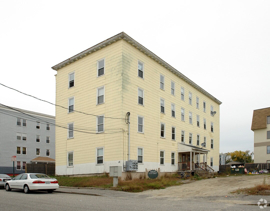 Foto del edificio - 320-322 Bates St