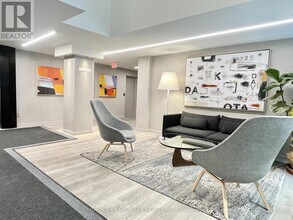 Building Photo - 225 Davenport Rd