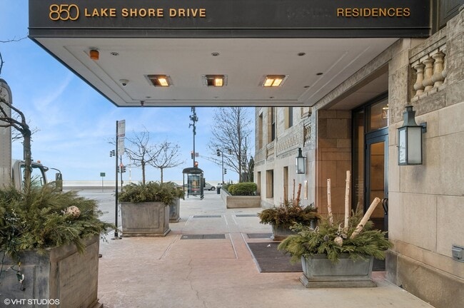 Foto del edificio - 850 N Lake Shore Dr