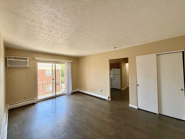 Photo - 2459 Montana Ave Apartment