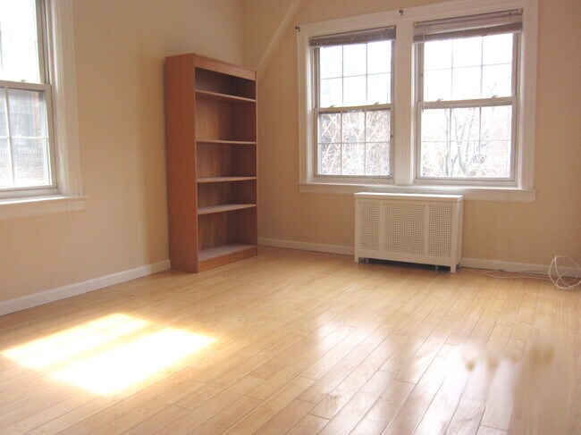 Building Photo - 33-44-44 83rd St