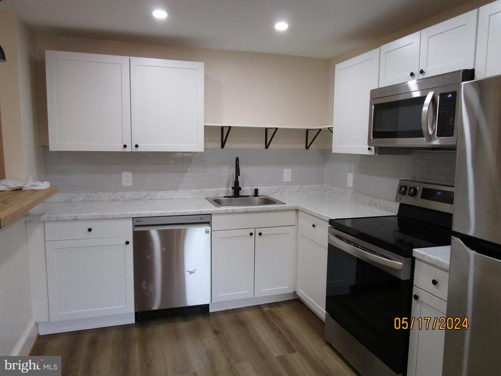 308 E King St, Strasburg, VA 22657 Room for Rent in Strasburg, VA