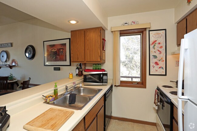Cocina - Big Sky Manor & High Point Manor