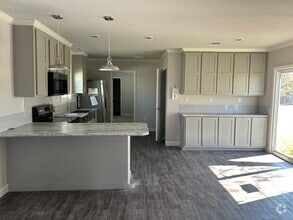 Building Photo - 1605 Ave Z