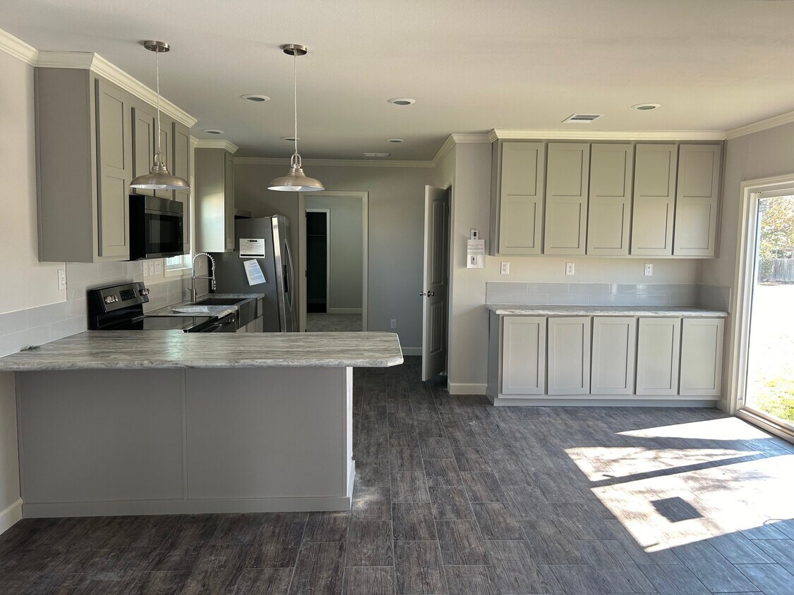 Foto principal - 1605 Ave Z
