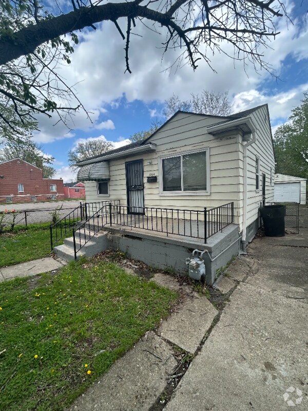 Building Photo - 5554 Neff Ave