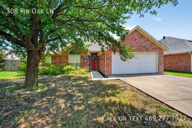 Foto del edificio - 308 Pin Oak Ln