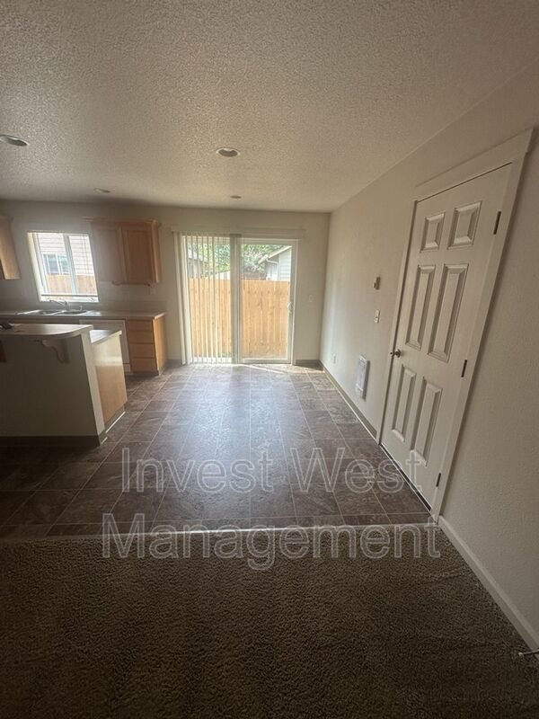 Foto del edificio - 4211 NE 135th Ave