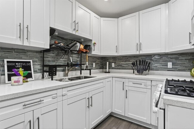 Foto del edificio - 920 SW 30th St