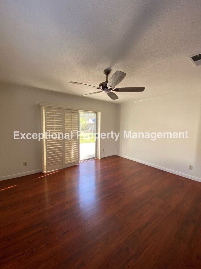 Foto del edificio - Ready to move in 4 bedroom 2 bath home