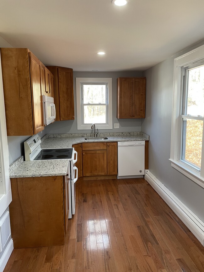 Kitchen - 336 Linwood Cemetery Rd