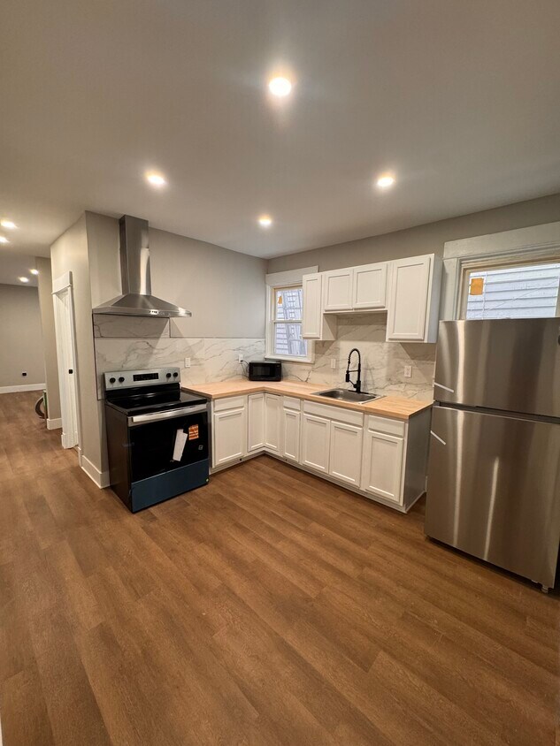 Foto principal - 673 Myrtle Ave