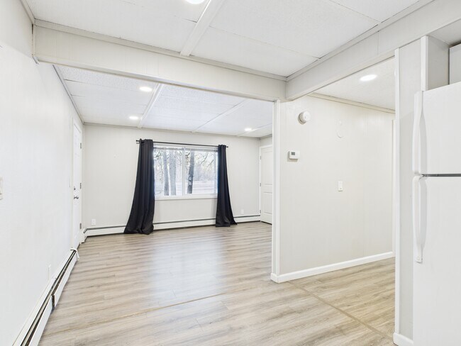 Foto del edificio - 246 E 7th Ave