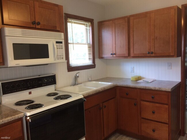 Building Photo - 3 br, 1 bath House - 604 N Monroe St