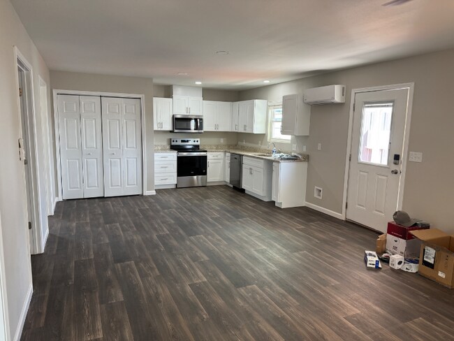 Foto del edificio - 80 Redwood Ln