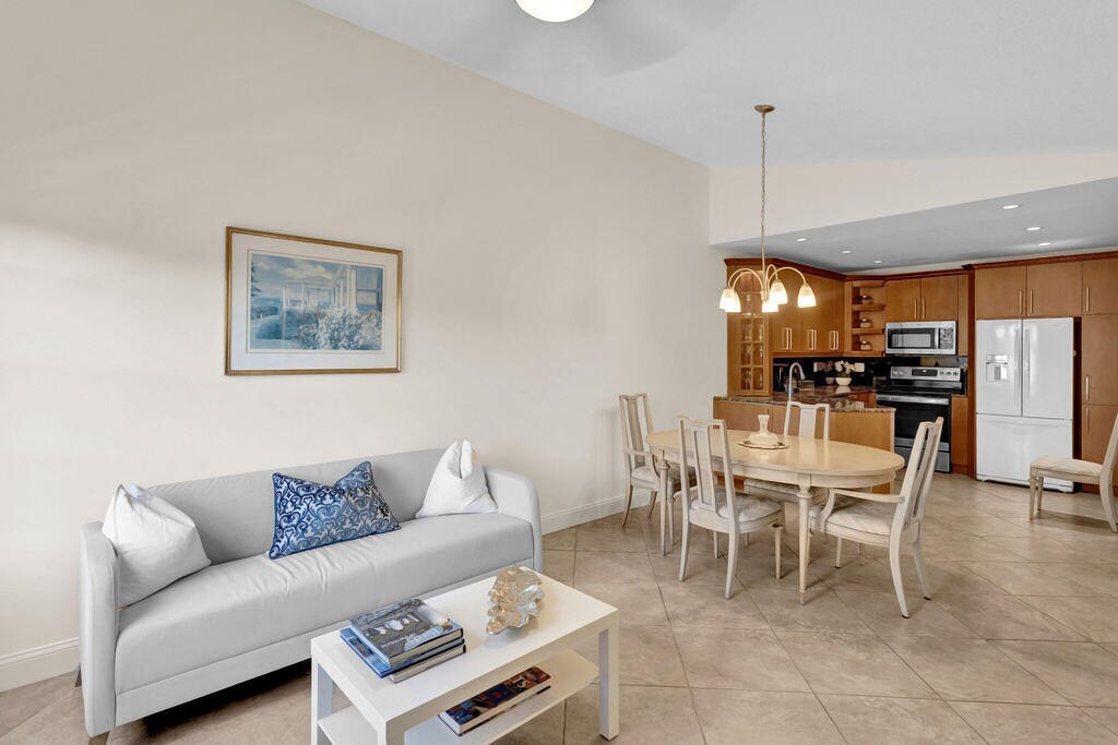 Foto principal - 121 Waterside Dr