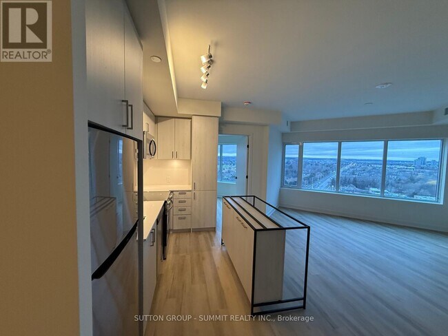 Photo du bâtiment - 8020 Derry Rd