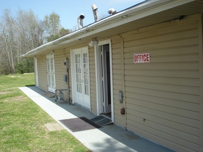 Building Photo - Forest Hollow Manufactured Home Community