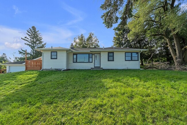 Building Photo - Longview Manor