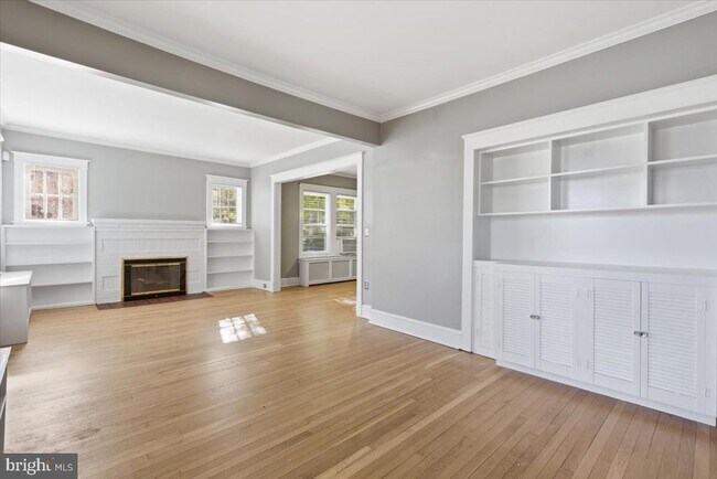 Foto del edificio - 1208 S Oakcrest Rd