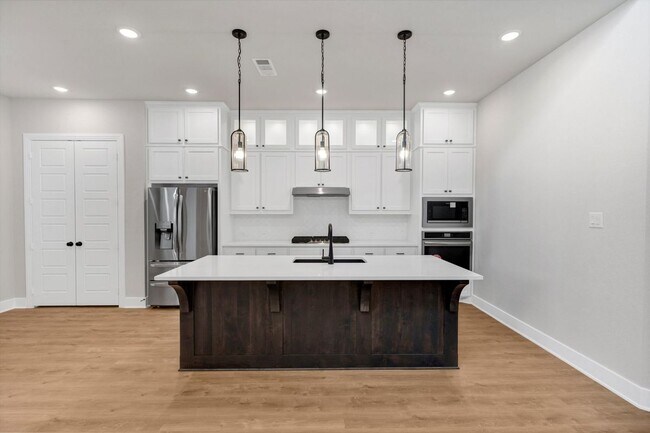 Foto del edificio - 2153 Sandlin Dr