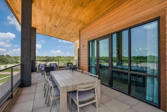 Foto del edificio - 311 Watson Br Ln