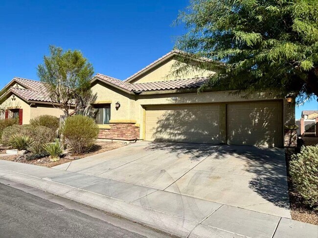 Foto del edificio - Move-In Ready 4-Bedroom with Granite Kitchen