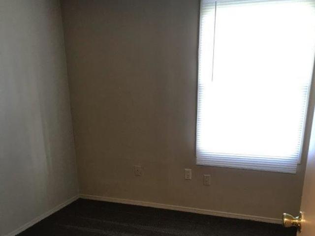 Building Photo - Ivy Green Commons, LLC