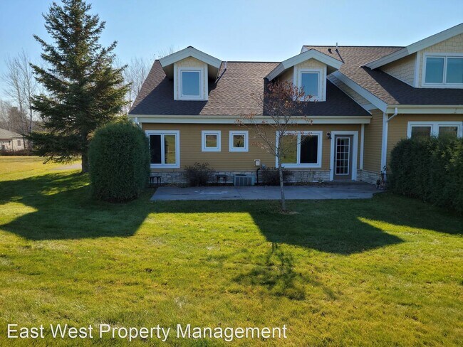 Building Photo - 3 br, 2 bath House - 1573 Carlton Ave W - ...