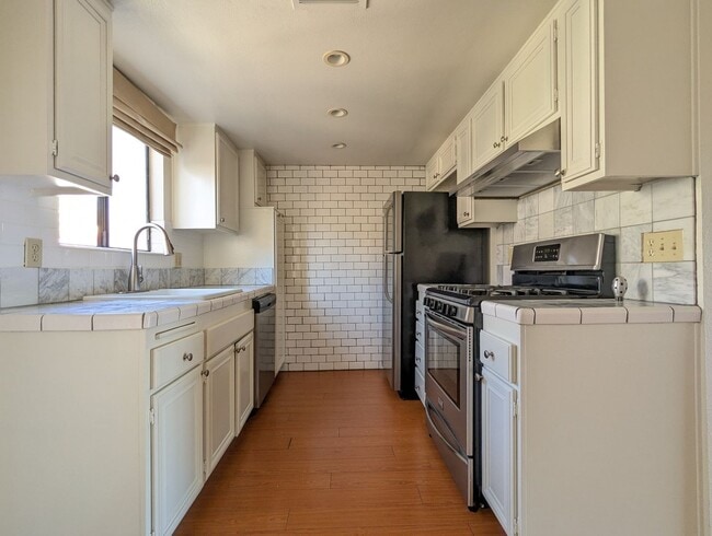 Building Photo - Amazing One Bedroom in South Palm Springs