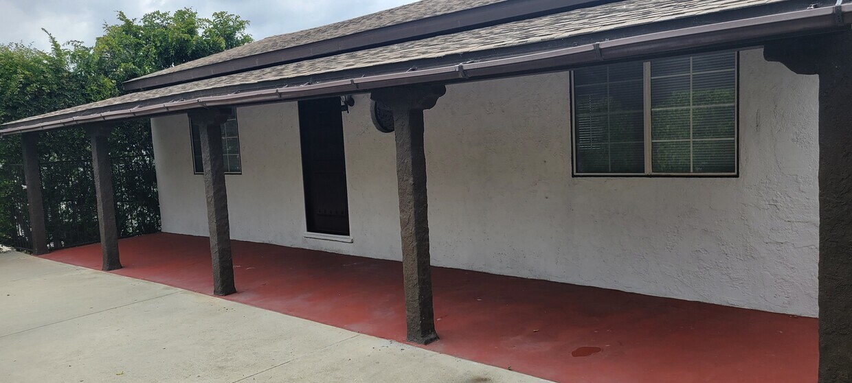 Foto principal - 5230 Ithaca Ave