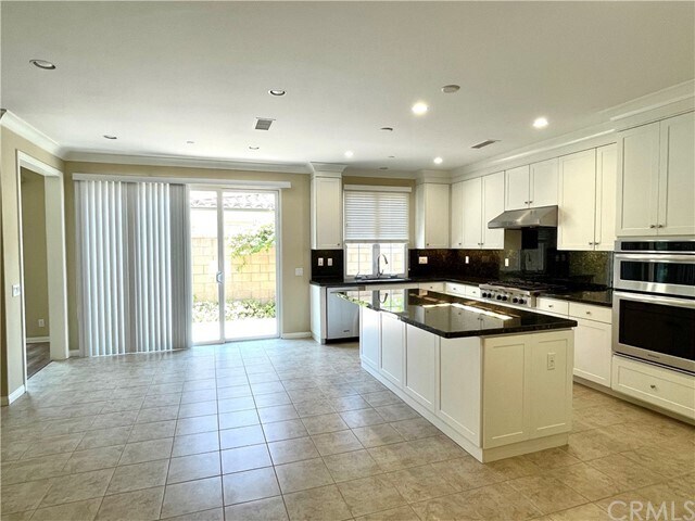 Foto del edificio - 114 Chestnut Grove