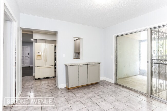 Building Photo - 5568 Verbena Rd