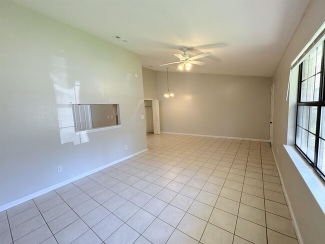 Building Photo - 3245 Mound Dr