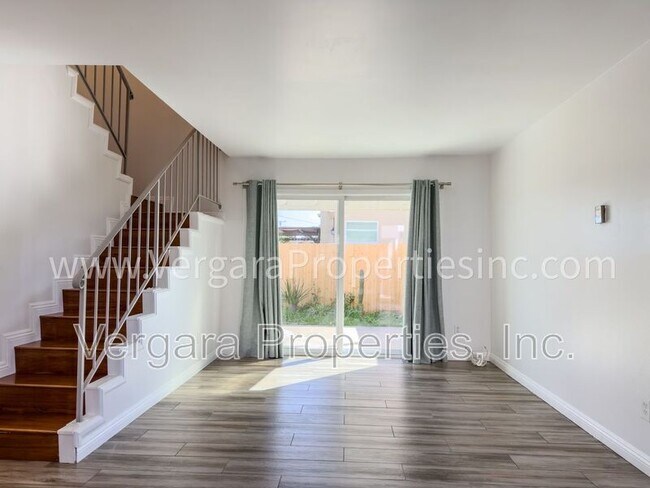 Foto del edificio - 18012 Manhattan Pl